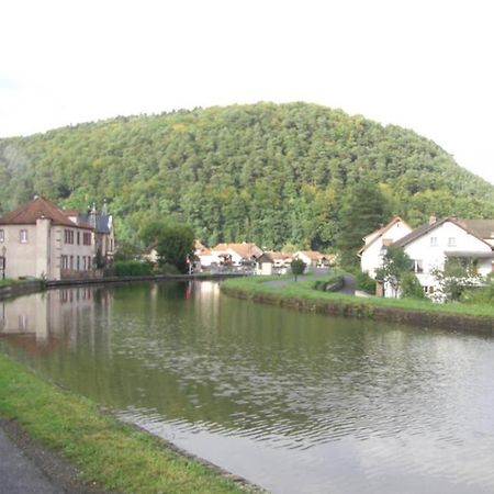 Gite Du Canal Lutzelbourg エクステリア 写真